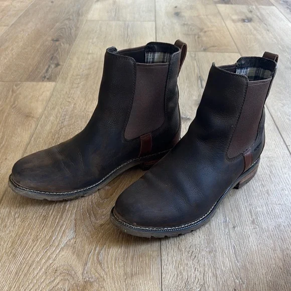 Women’s Ariat Wexford Waterproof Chelsea Boot - Picture 1 of 5